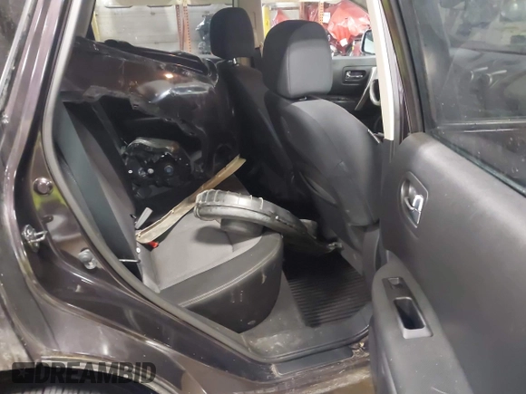 2012 Nissan Rogue SV with VIN JN8AS5MV1CW395104, listed as a IAAI auction lot 41301718 with 152,051 mi miles. Bid and sale history available at carsss.com. Image 8.