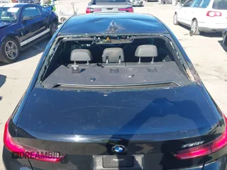 2019 BMW 3 Series 330i z VIN 3MW5R1J59K8A05747, wystawiony jako IAAI lot #41370074 z przebiegiem 28 371 mil mil oraz . Historia ofert i sprzedaży dostępna na DreamBid. Obrazek 6.