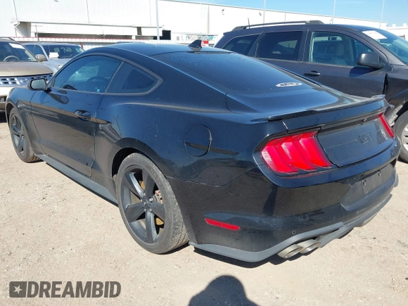 2021 Ford Mustang GT with VIN 1FA6P8CF5M5133016, listed as a IAAI auction lot 41637005 with 90,509 mi miles. Bid and sale history available at carsss.com. Image 3.