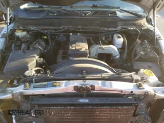 2003 Dodge 1500 ST z VIN 1D7HA18Z73S169598, wystawiony jako Copart lot #45079454 z przebiegiem 198 120 mil mil oraz Czysty tytuł • Clean title. Historia ofert i sprzedaży dostępna na DreamBid. Obrazek 11.