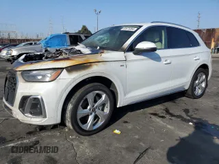 2022 Audi Q5 S line Premium Plus z VIN WA1EAAFY2N2007933, wystawiony jako Copart lot #83675384 z przebiegiem Nie podano mil oraz Szkoda całkowita • Salvage title. Historia ofert i sprzedaży dostępna na DreamBid. Obrazek 1.