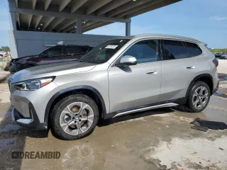 2024 BMW X1 xDrive28i z VIN WBX73EF02R5Y85914, wystawiony jako Copart lot #58963965 z przebiegiem 7 984 mil mil oraz Czysty tytuł • Clean title. Historia ofert i sprzedaży dostępna na DreamBid. Obrazek 1.