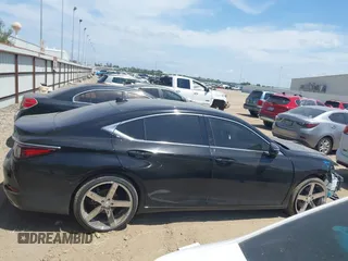 2019 Lexus ES 350 with VIN 58ABZ1B16KU011093, listed as a IAAI auction lot 41976778 with 66,294 mi miles and . Bid and sale history available at DreamBid. Image 14.