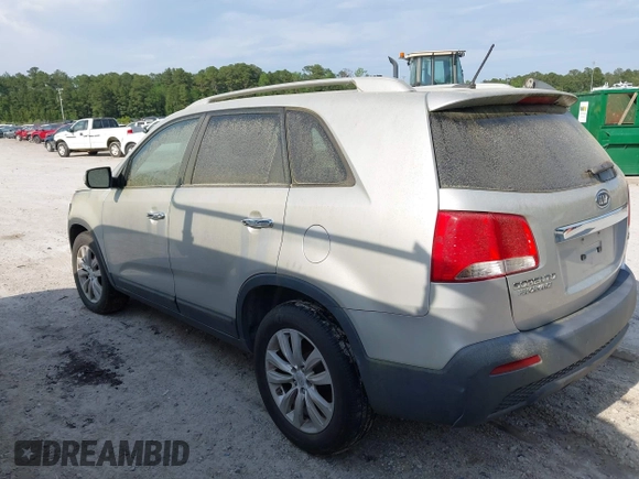 2011 Kia Sorento EX with VIN 5XYKU4A20BG070261, listed as a IAAI auction lot 42127079 with 1 mi miles. Bid and sale history available at carsss.com. Image 3.