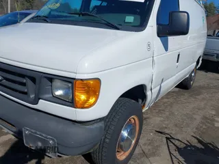 2005 Ford Econoline Cargo with VIN 1FTNE24L55HA27985, listed as a IAAI auction lot 41933293 with 63,486 mi miles. Bid and sale history available at carsss.com. Image 6.