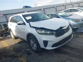2019 Kia Sorento LX V6 with VIN 5XYPGDA54KG440649, listed as a IAAI auction lot 41843180 with 171,653 mi miles. Bid and sale history available at carsss.com. Image 1.