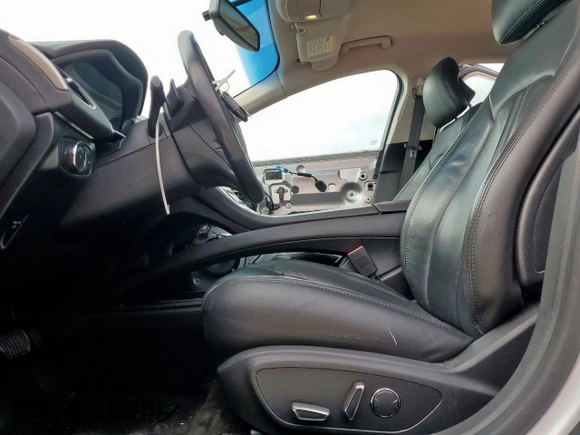 2014 Lincoln MKZ z VIN 3LN6L2G90ER815819, wystawiony jako Copart lot #61189515 z przebiegiem 101 148 mil mil oraz Szkoda całkowita • Salvage title. Historia ofert i sprzedaży dostępna na DreamBid. Obrazek 7.