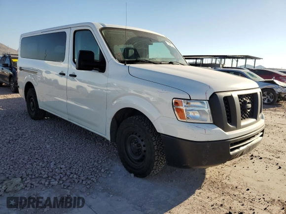 2016 Nissan NV S z VIN 5BZBF0AAXGN852562, wystawiony jako Copart lot #72260334 z przebiegiem 131 898 mil mil oraz Szkoda całkowita • Salvage title. Historia ofert i sprzedaży dostępna na DreamBid. Obrazek 4.
