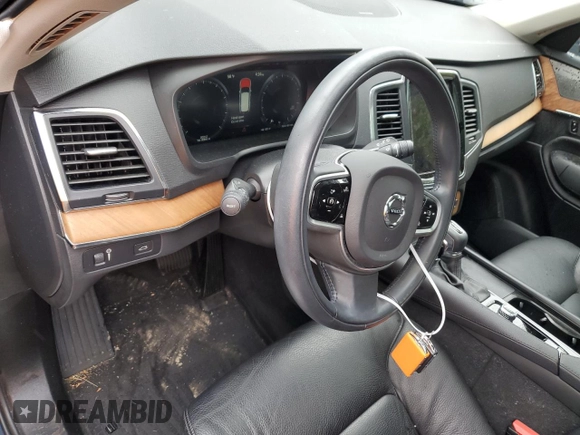 2022 Volvo XC90 Momentum with VIN YV4A221KXN1849335, listed as a Copart auction lot 51235125 with 20,312 mi miles and Salvage title. Bid and sale history available at DreamBid. Image 8.