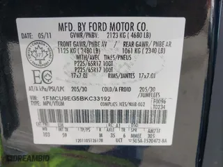 2011 Ford Escape Limited with VIN 1FMCU9EG5BKC33192, listed as a IAAI auction lot 42032152 with 160,745 mi miles. Bid and sale history available at carsss.com. Image 9.