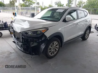 2016 Hyundai Tucson SE z VIN KM8J33A48GU192135, wystawiony jako IAAI lot #42216339 z przebiegiem 79 283 mil mil oraz . Historia ofert i sprzedaży dostępna na DreamBid. Obrazek 2.