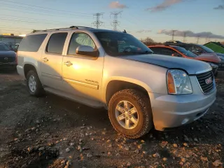 2013 GMC Yukon XL SLT with VIN 1GKS2KE76DR330896, listed as a Copart auction lot 81113974 with 105,075 mi miles and Salvage Title. Bid and sale history available at carsss.com. Image 4.