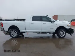 2024 Ram 2500 Laramie z VIN 3C6UR5NL7RG143695, wystawiony jako IAAI lot #41504981 z przebiegiem 6 511 mil mil oraz . Historia ofert i sprzedaży dostępna na DreamBid. Obrazek 14.