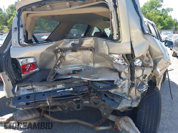2010 GMC Acadia SLT1 with VIN 1GKLRMEDXAJ195059, listed as a IAAI auction lot 42255816 with Not provided miles and . Bid and sale history available at DreamBid. Image 11.