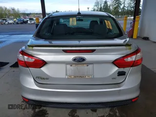 2014 Ford Focus SE with VIN 1FADP3F28EL433519, listed as a IAAI auction lot 41969007 with 137,064 mi miles. Bid and sale history available at carsss.com. Image 17.