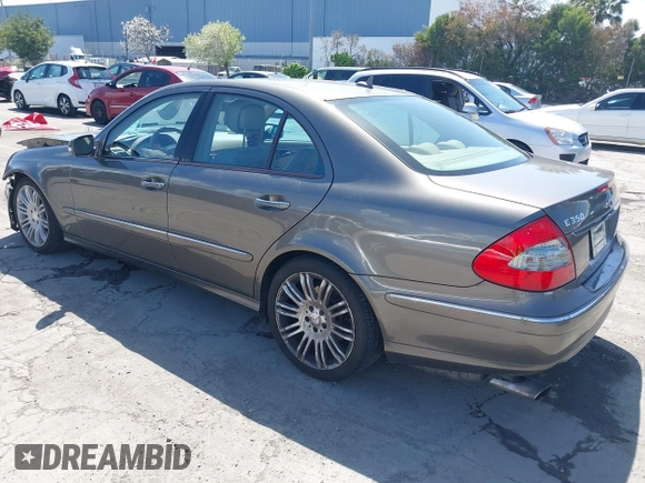 2008 Mercedes-Benz E-Class Luxury 3.5L with VIN WDBUF56X98B302578, listed as a IAAI auction lot 41959359 with 151,321 mi miles. Bid and sale history available at carsss.com. Image 3.