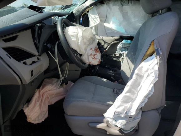 2015 Toyota Sienna L with VIN 5TDZK3DC3FS565873, listed as a Copart auction lot 53483495 with Not Provided miles and Salvage Title. Bid and sale history available at carsss.com. Image 7.