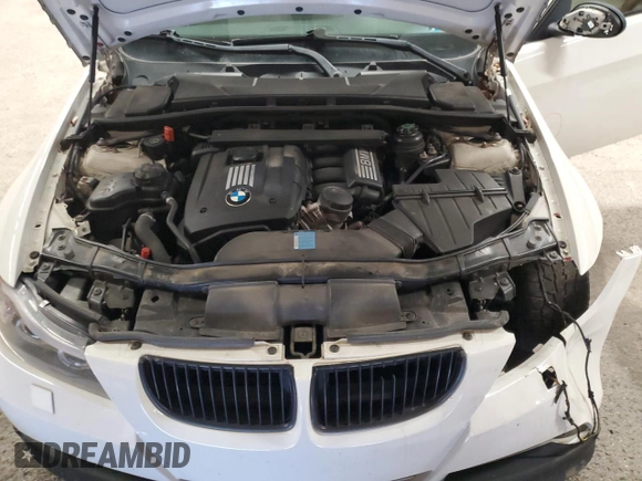 2008 BMW 3 Series 328xi с VIN WBAVC73548KX90400, выставлен на аукционе Copart как лот 60394685 с пробегом 106 040 миль миль и Списание • Salvage title. История ставок и продаж доступна на DreamBid. Изображение 11.