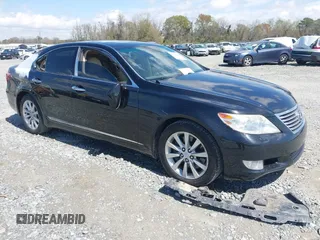 2011 Lexus LS 460 z VIN JTHCL5EF3B5010315, wystawiony jako IAAI lot #41842776 z przebiegiem 91 938 mil mil oraz . Historia ofert i sprzedaży dostępna na DreamBid. Obrazek 1.