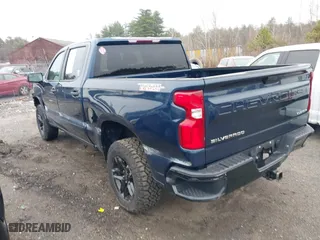 2019 Chevrolet Silverado 1500 Custom Trail Boss with VIN 1GCPYCEH6KZ400716, listed as a IAAI auction lot 41919009 with 57,091 mi miles. Bid and sale history available at carsss.com. Image 3.