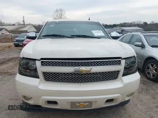 2009 Chevrolet Tahoe LTZ z VIN 1GNFK33089R218771, wystawiony jako IAAI lot #41789581 z przebiegiem 209 247 mil mil oraz . Historia ofert i sprzedaży dostępna na DreamBid. Obrazek 13.