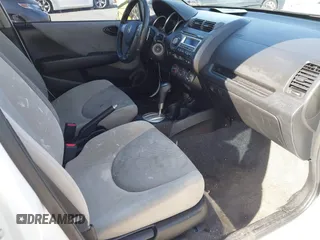 2007 Honda Fit Sport with VIN JHMGD38627S063997, listed as a IAAI auction lot 41847770 with 227,170 mi miles. Bid and sale history available at carsss.com. Image 5.