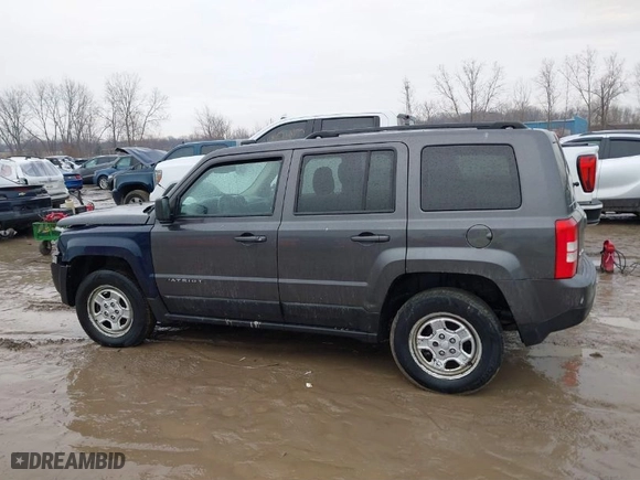2016 Jeep Patriot 75th Anniversary with VIN 1C4NJRBB4GD594729, listed as a IAAI auction lot 41669395 with 208,117 mi miles. Bid and sale history available at carsss.com. Image 14.
