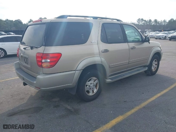 2004 Toyota Sequoia SR5 with VIN 5TDZT34A04S211737, listed as a IAAI auction lot 41782506 with 484,239 mi miles. Bid and sale history available at carsss.com. Image 4.