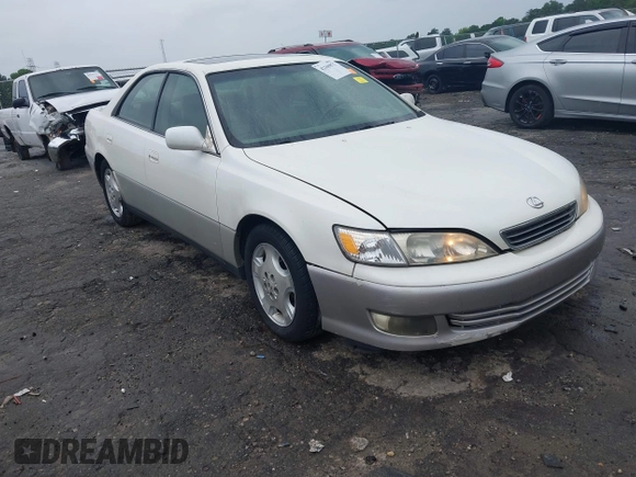 2001 Lexus ES 300 z VIN JT8BF28G410307451, wystawiony jako IAAI lot #42369871 z przebiegiem 290 620 mil mil oraz . Historia ofert i sprzedaży dostępna na DreamBid. Obrazek 1.