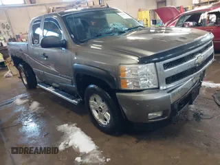 2007 Chevrolet Silverado 1500 1LT with VIN 2GCEK19J671602045, listed as a IAAI auction lot 41538984 with 221,265 mi miles and . Bid and sale history available at DreamBid. Image 1.