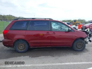 2006 Toyota Sienna CE with VIN 5TDZA23C96S560661, listed as a IAAI auction lot 41954886 with 272,937 mi miles. Bid and sale history available at carsss.com. Image 14.