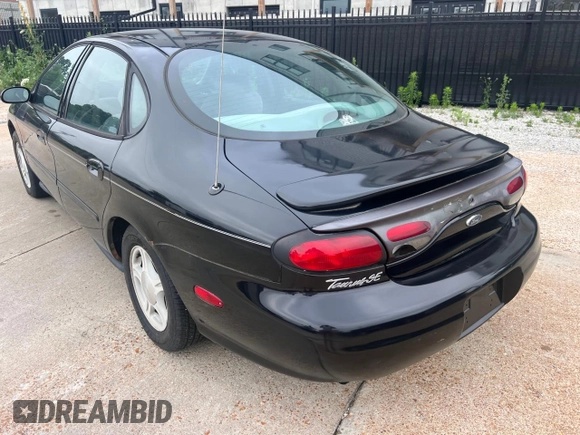 1999 Ford Taurus SE with VIN 1FAFP53SXXA145301, listed as a Copart auction lot 60351535 with 57,262 mi miles and Clean title. Bid and sale history available at DreamBid. Image 3.