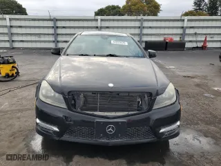 2015 Mercedes-Benz C-Class C 250 with VIN WDDGJ4HB0FG348914, listed as a Copart auction lot 42655635 with 90,403 mi miles and Clean Title. Bid and sale history available at carsss.com. Image 5.