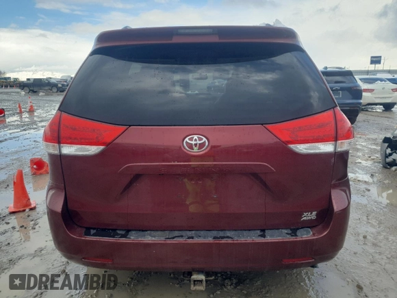 2012 Toyota Sienna XLE with VIN 5TDDK3DC0CS033695, listed as a Copart auction lot 49472385 with 190,954 mi miles and Clean Title. Bid and sale history available at carsss.com. Image 6.