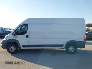2015 Ram ProMaster Cargo z VIN 3C6TRVDG8FE501040, wystawiony jako IAAI lot #41973468 z przebiegiem 151 465 mil mil oraz . Historia ofert i sprzedaży dostępna na DreamBid. Obrazek 14.