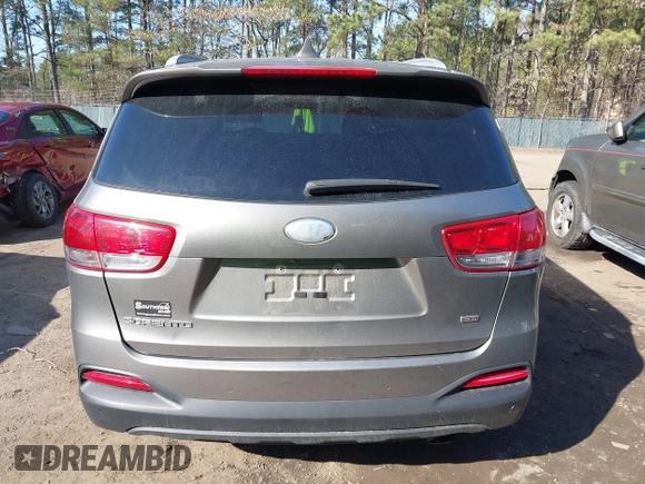 2018 Kia Sorento LX with VIN 5XYPGDA33JG424570, listed as a IAAI auction lot 41485156 with 110,893 mi miles. Bid and sale history available at carsss.com. Image 16.