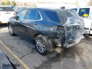 2020 Chevrolet Equinox LT with VIN 2GNAXJEV4L6162520, listed as a IAAI auction lot 40941503 with 103,841 mi miles. Bid and sale history available at carsss.com. Image 3.