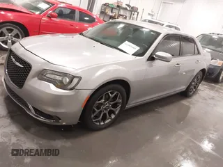 2016 Chrysler 300 S z VIN 2C3CCAGG7GH253095, wystawiony jako IAAI lot #41485489 z przebiegiem 90 583 mil mil oraz . Historia ofert i sprzedaży dostępna na DreamBid. Obrazek 18.