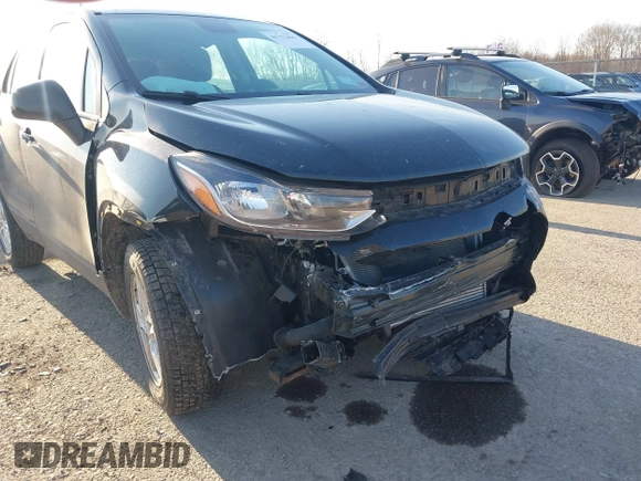 2020 Chevrolet Trax LS with VIN KL7CJNSB8LB092115, listed as a IAAI auction lot 41772466 with 40,933 mi miles. Bid and sale history available at carsss.com. Image 6.