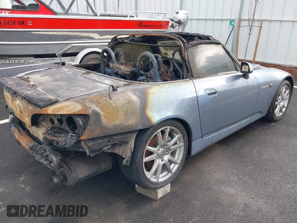 2005 Honda S2000 с VIN JHMAP21485S001159, выставлен на аукционе IAAI как лот 38590034 с пробегом Не указан миль и . История ставок и продаж доступна на DreamBid. Изображение 4.