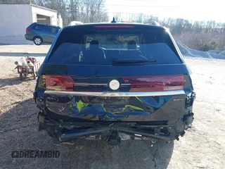 2024 Volkswagen Atlas SEL Premium R-Line z VIN 1V2FR2CAXRC571571, wystawiony jako IAAI lot #41876241 z przebiegiem 14 652 mil mil oraz . Historia ofert i sprzedaży dostępna na DreamBid. Obrazek 17.
