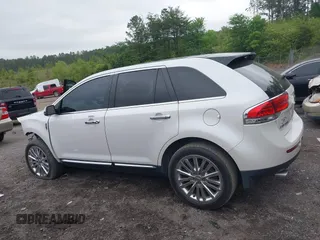 2013 Lincoln MKX z VIN 2LMDJ6JK9DBL27647, wystawiony jako IAAI lot #42140913 z przebiegiem 211 412 mil mil oraz . Historia ofert i sprzedaży dostępna na DreamBid. Obrazek 14.