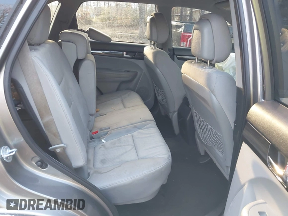 2012 Kia Sorento LX with VIN 5XYKTDA23CG243663, listed as a IAAI auction lot 41160965 with 113,317 mi miles. Bid and sale history available at carsss.com. Image 8.