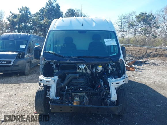 2021 Ram ProMaster Cargo with VIN 3C6MRVJG0ME520526, listed as a IAAI auction lot 41794411 with 35,356 mi miles and . Bid and sale history available at carsss.com. Image 13.