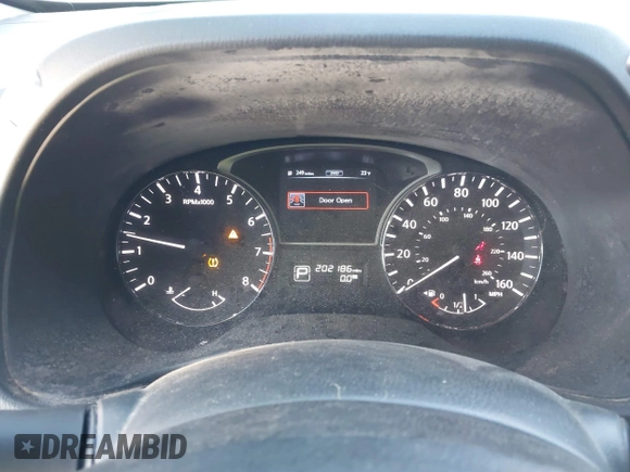 2014 Nissan Pathfinder Platinum with VIN 5N1AR2MM3EC692923, listed as a IAAI auction lot 41400968 with 202,186 mi miles and . Bid and sale history available at DreamBid. Image 7.