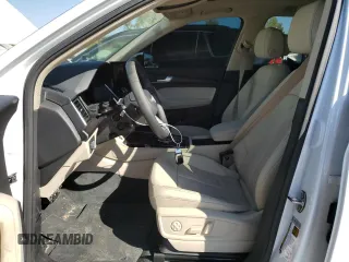 2024 Audi Q5 Premium Plus with VIN WA1BBAFY3R2040820, listed as a Copart auction lot 77135564 with 12,716 mi miles and Salvage title. Bid and sale history available at DreamBid. Image 7.