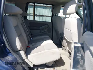 2006 Ford Explorer XLT with VIN 1FMEU73E66UB48094, listed as a IAAI auction lot 42104914 with 257,998 mi miles. Bid and sale history available at carsss.com. Image 8.
