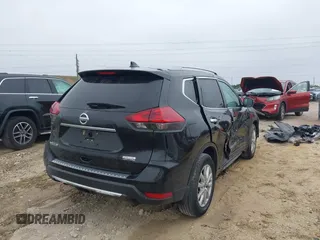 2020 Nissan Rogue S z VIN 5N1AT2MT4LC724509, wystawiony jako IAAI lot #41612574 z przebiegiem 110 426 mil mil oraz . Historia ofert i sprzedaży dostępna na DreamBid. Obrazek 4.