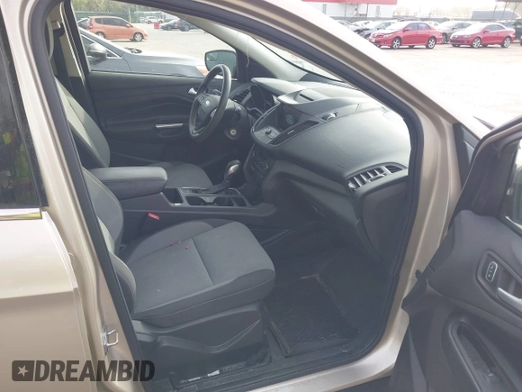 2018 Ford Escape SE z VIN 1FMCU9GD1JUB02119, wystawiony jako IAAI lot #42092393 z przebiegiem 69 309 mil mil oraz . Historia ofert i sprzedaży dostępna na DreamBid. Obrazek 5.