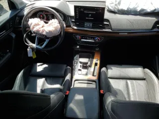 2023 Audi Q5 S line Prestige z VIN WA1FAAFY5P2029982, wystawiony jako Copart lot #58247295 z przebiegiem 30 930 mil mil oraz Szkoda całkowita • Salvage title. Historia ofert i sprzedaży dostępna na DreamBid. Obrazek 8.